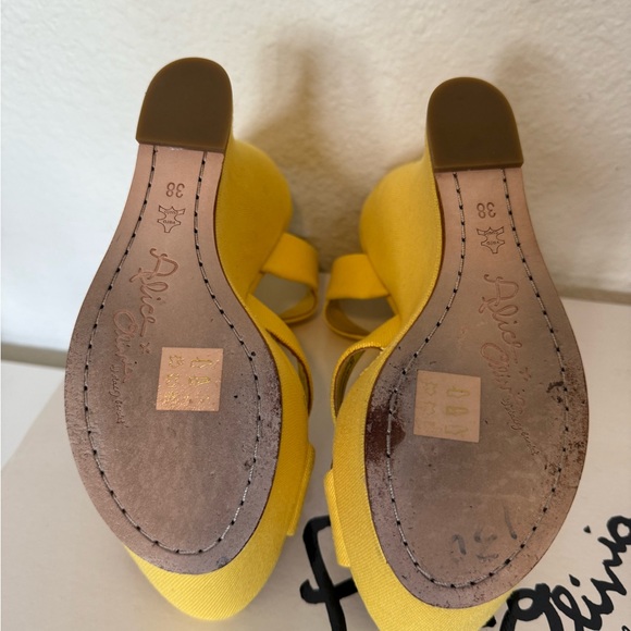 Alice and Olivia Wedge Sandal, Sz 38/7.5 - Picture 7 of 9